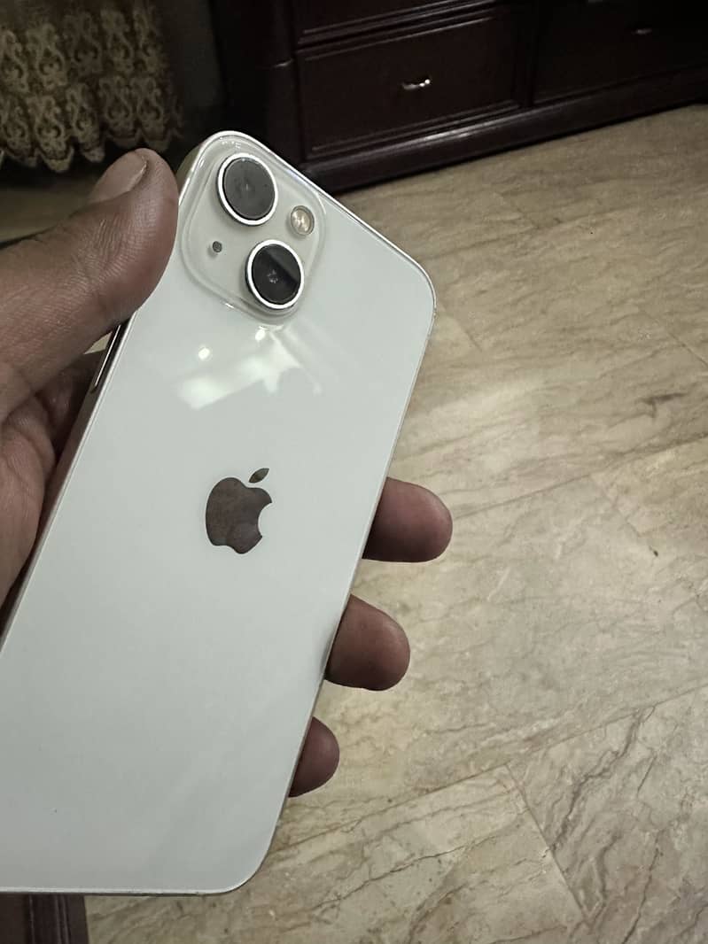 Apple iPhone 13 1