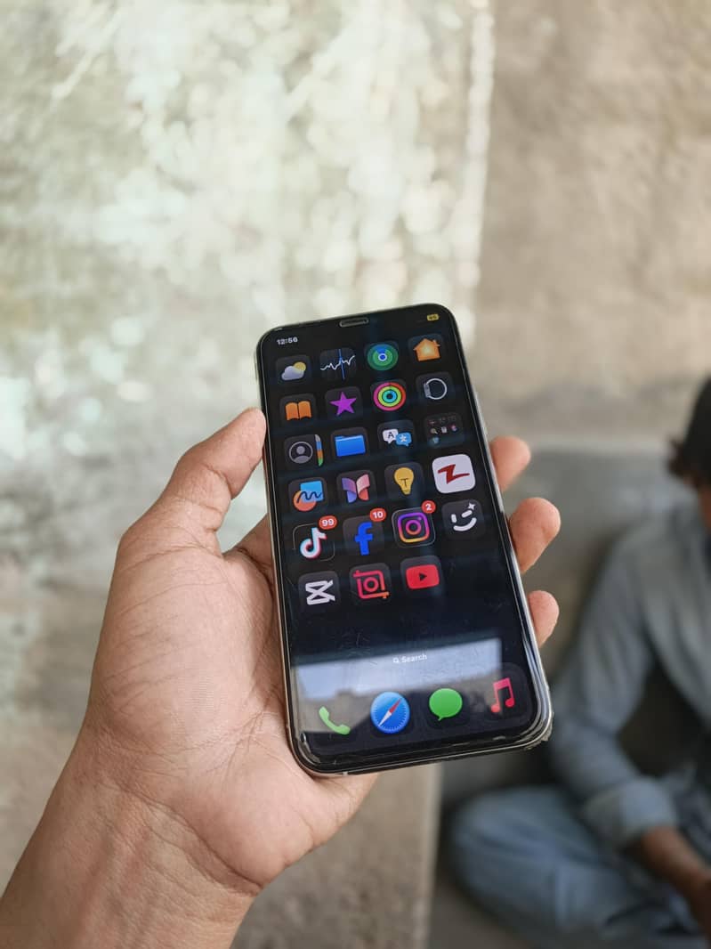 IPHONE 11PRO 4