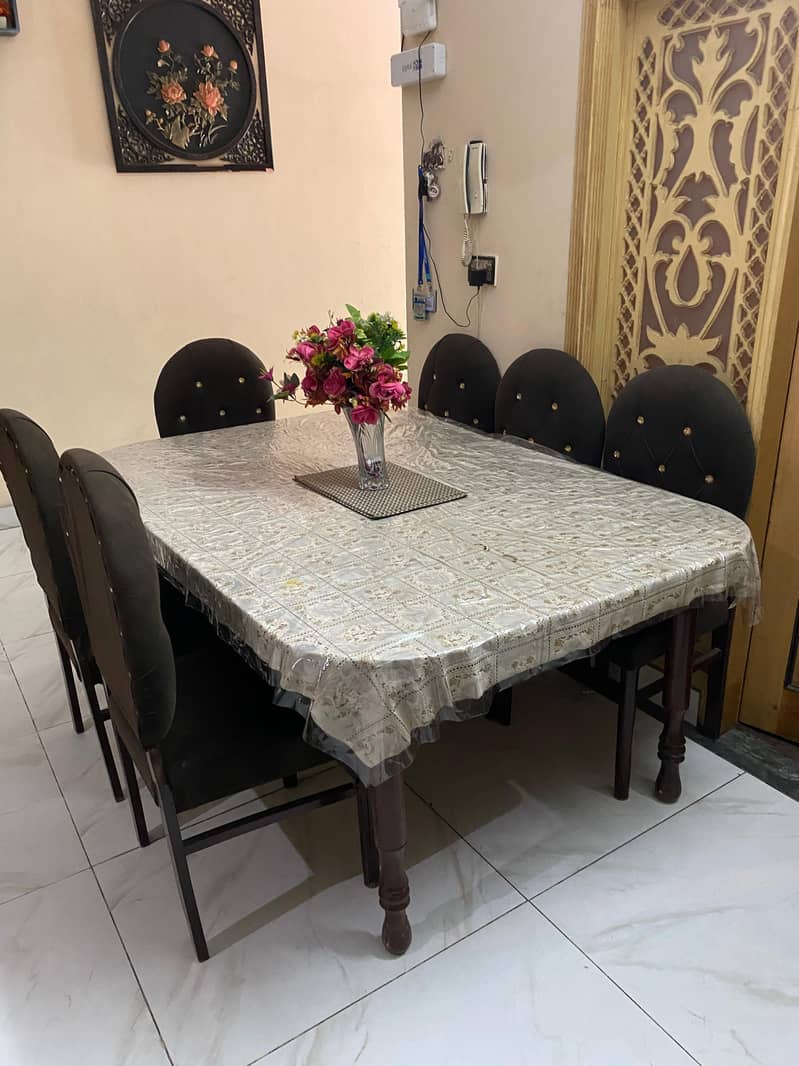 6 Seats Dining Table 2