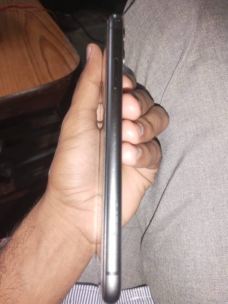 Apple iPhone 11 2