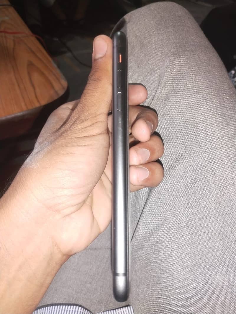 Apple iPhone 11 5