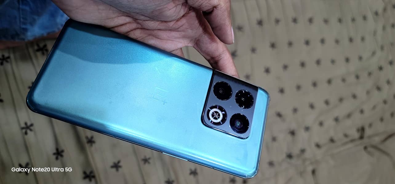One Plus 10 Pro 6