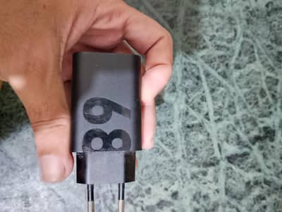 Motorola Edge 2025 100% original charger jis ko sasta mil raha ha wo