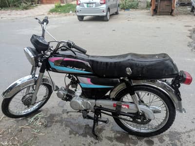 honda 70 All ok bike new condition