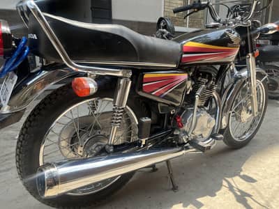 Honda 125 Unique Model