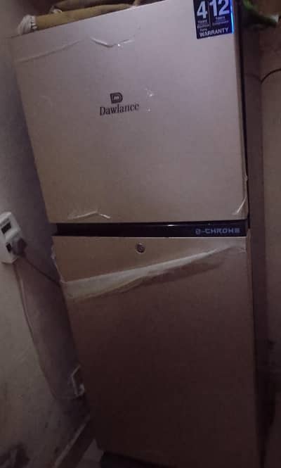 Dawlance Fridge Medium size Model E chrome