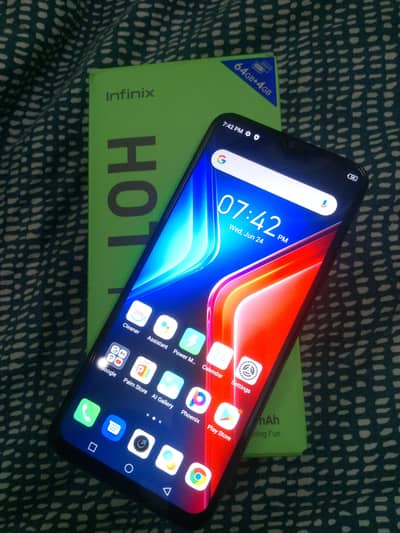Infinix Hot 11 Play Ram 4 Rom 64 6000 mah