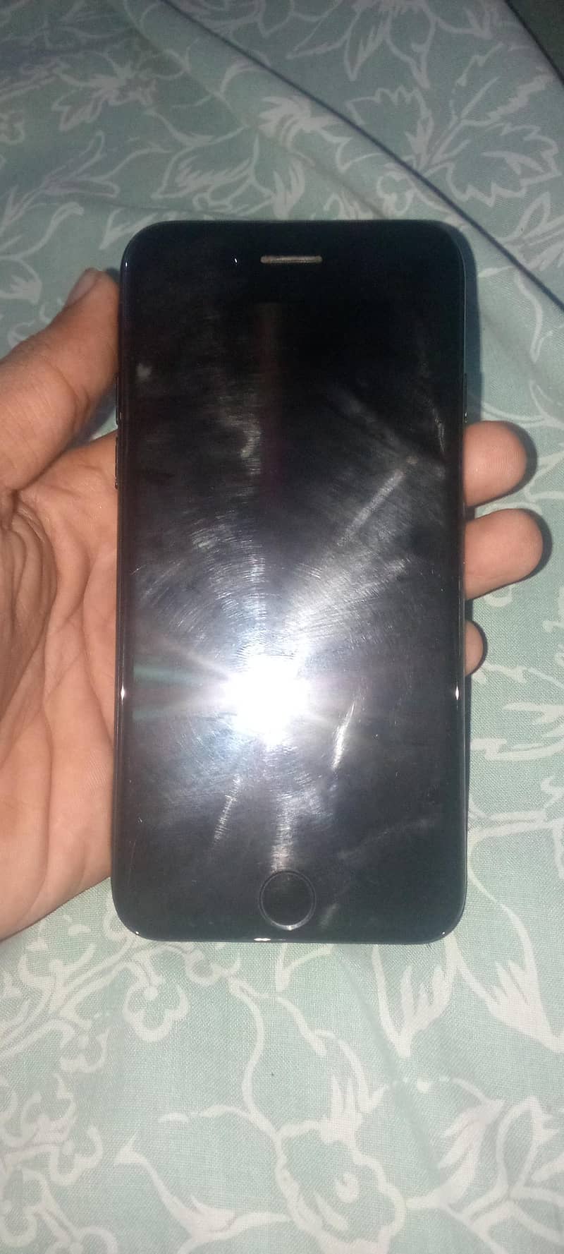 Apple iPhone 7 2