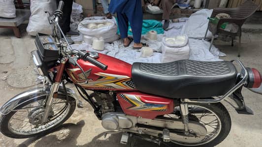 Honda CG 125 Model 2025 condition 9/10 no work required