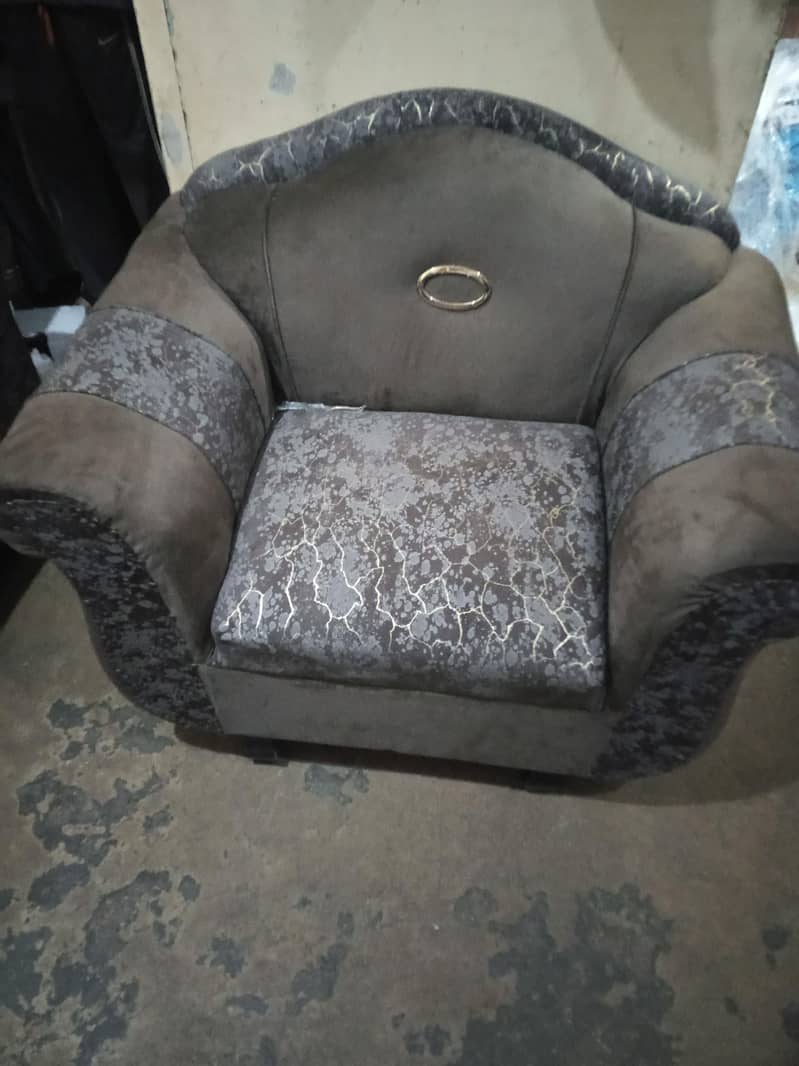5 seated sofa set 4