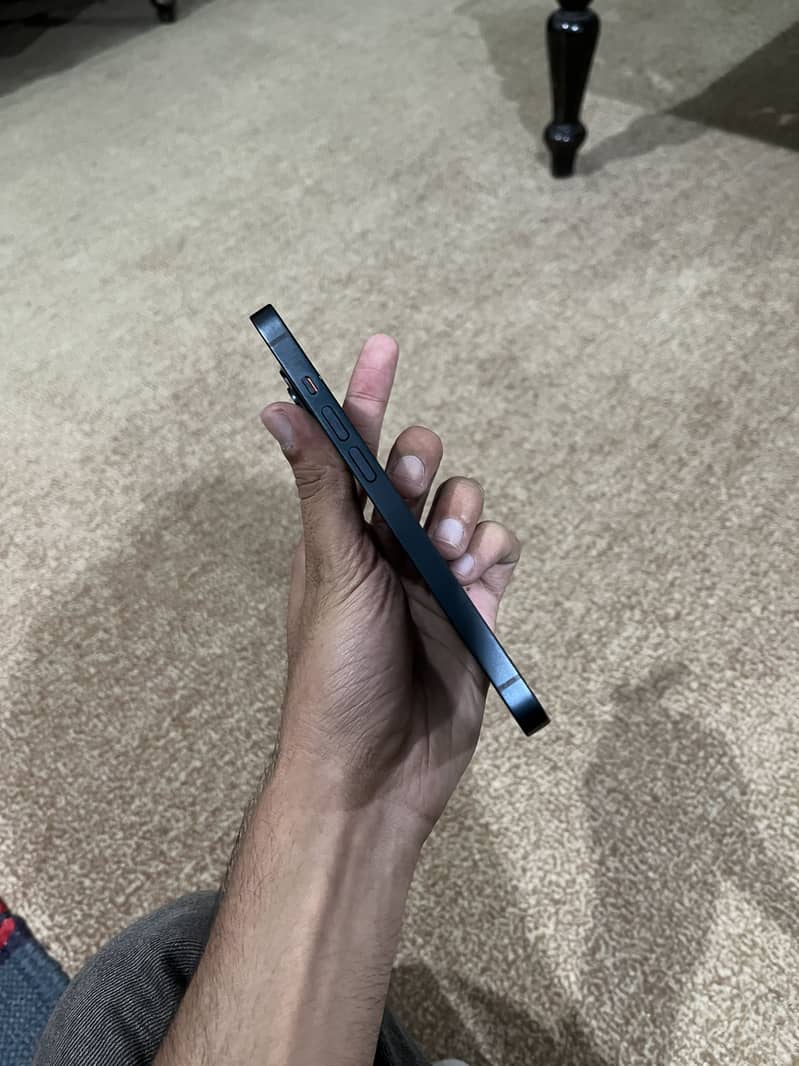Apple iPhone 14 2