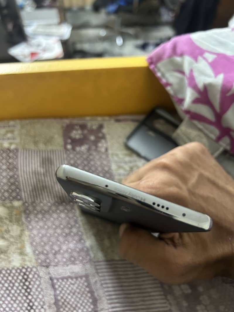 Tecno CAMON 40 Pro 3