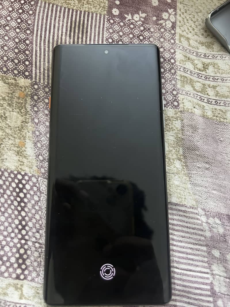 Tecno CAMON 40 Pro 4