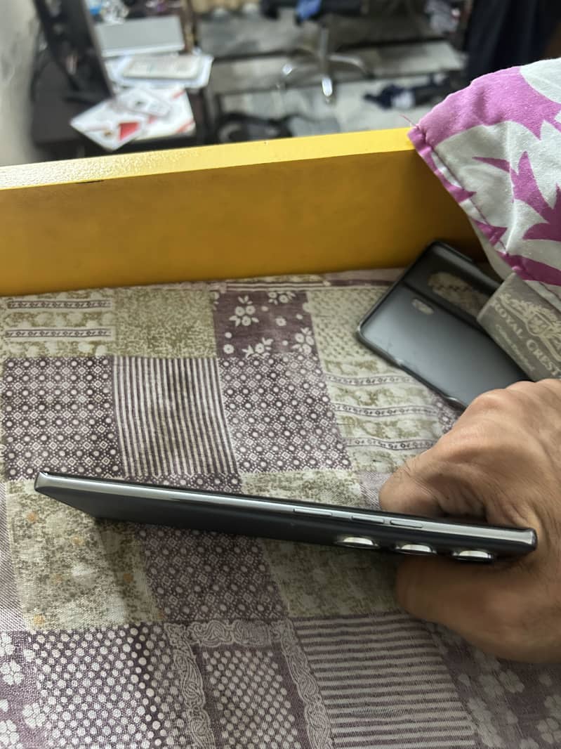 Tecno CAMON 40 Pro 5