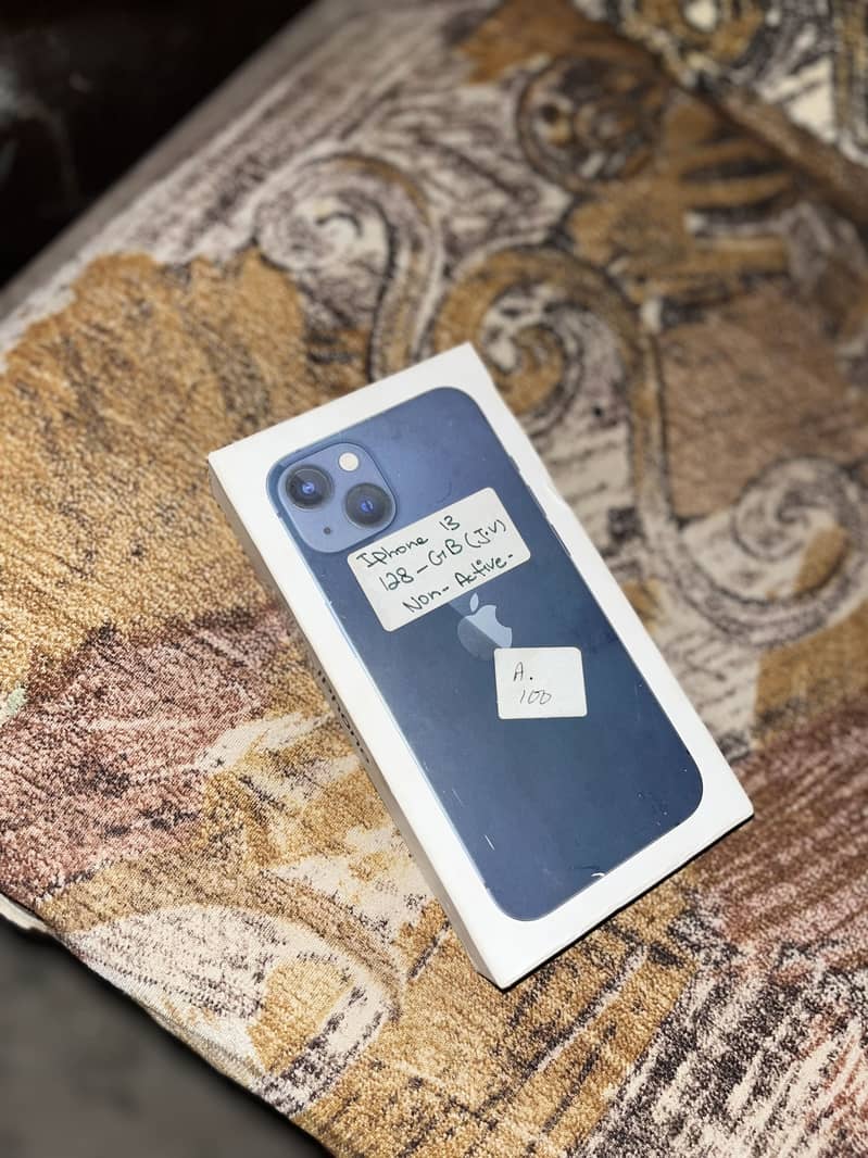 Apple iPhone 13 2