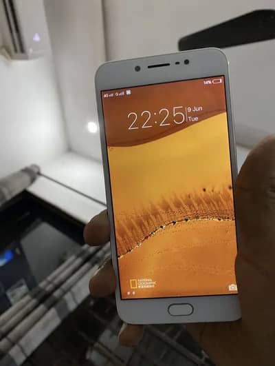 Y67 Vivo 4/64 front finger ha