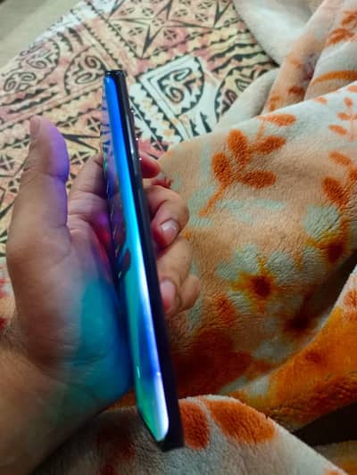 Motorola Edge plus 12/256/108 mega pixel 10/10