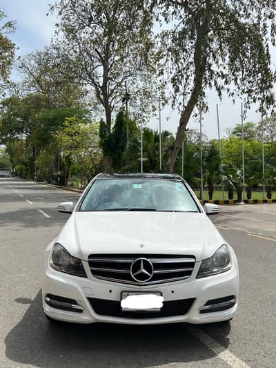 Mercedes C200 panoramic Sunroof 2012