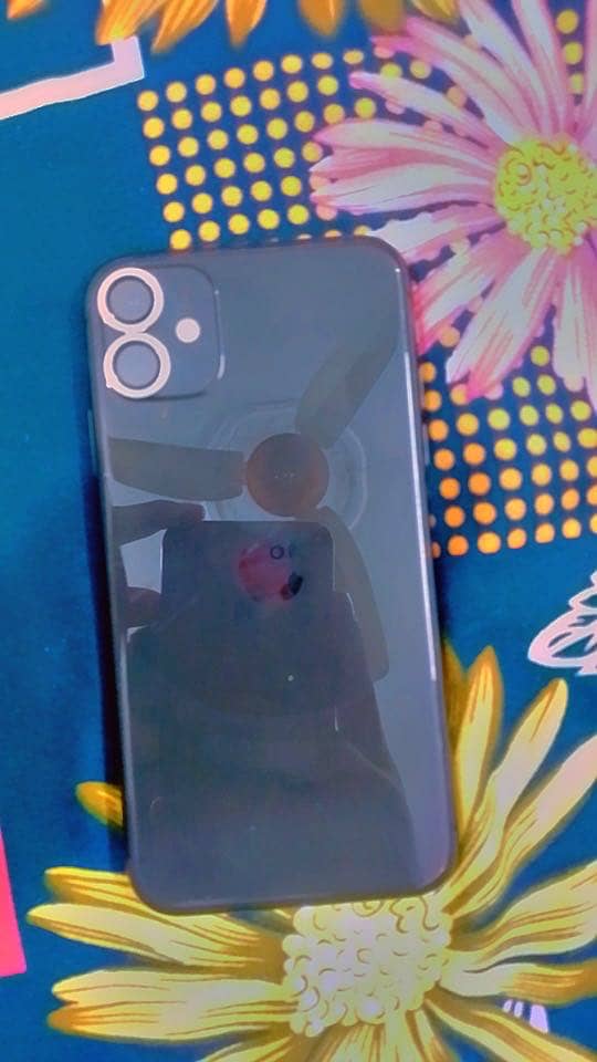 Apple iPhone 11 3