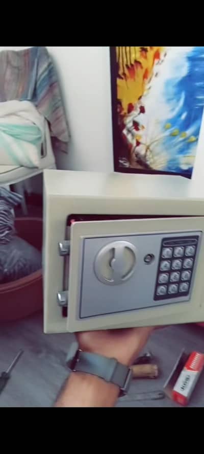 Locker For Sale Without Keys