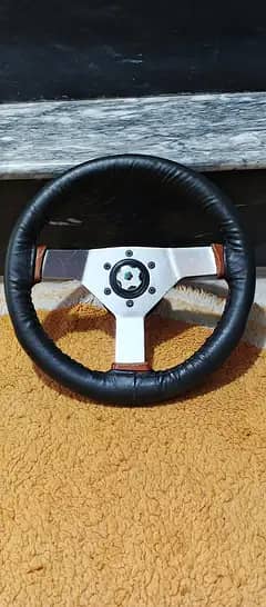 Momo steering