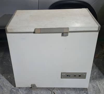 Philips Deep Freezer 11 cu feet 400 Liters