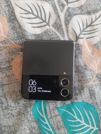 Samsung Mobile Z Flip 4