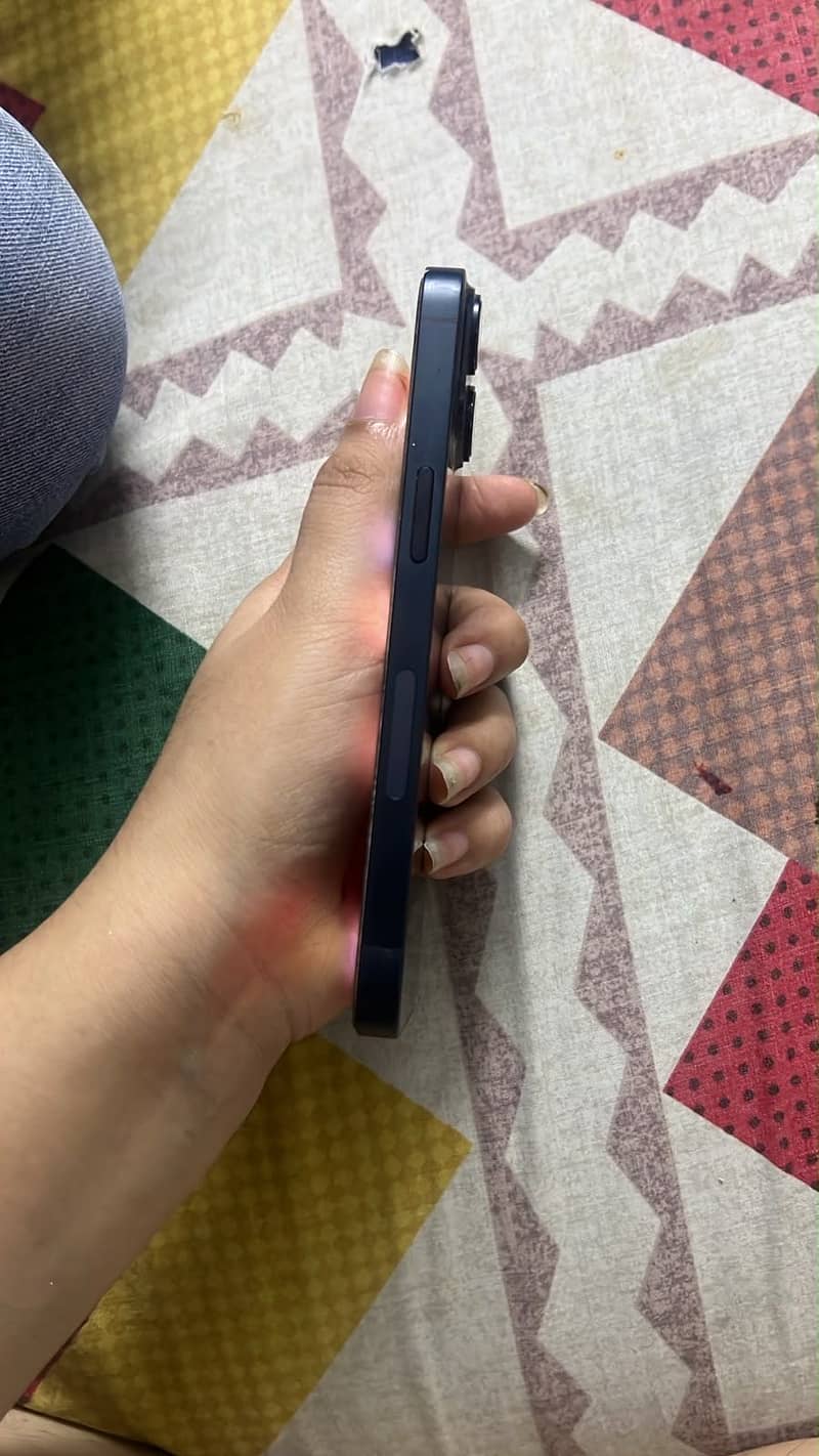 Apple iPhone 14 2