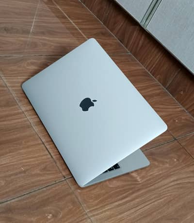 MacBook Pro 2020_13.3"inch [ 32/512 ] Excellent condition