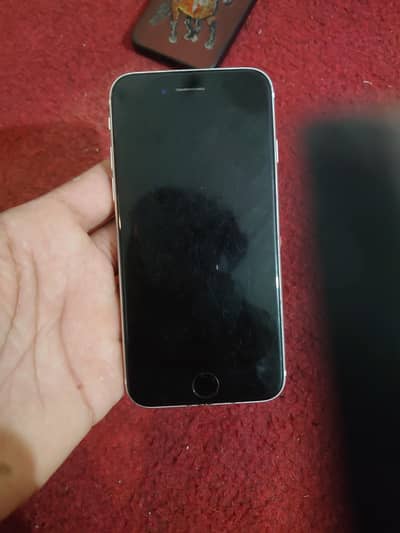 Apple iPhone SE