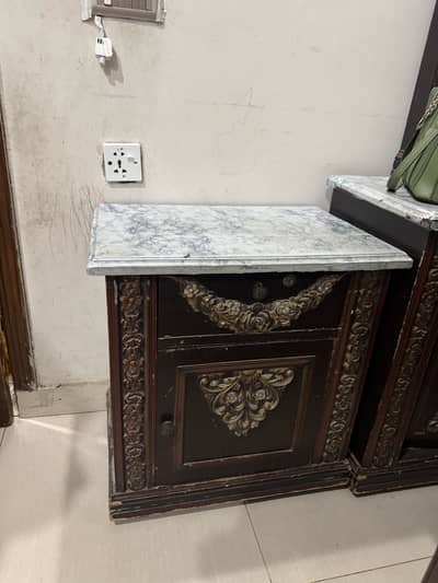 Premium kikar wood dressing table royal carved mirror with 2 sidetable
