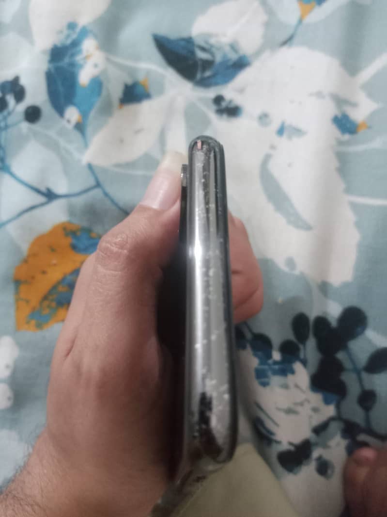 Apple iPhone X 5