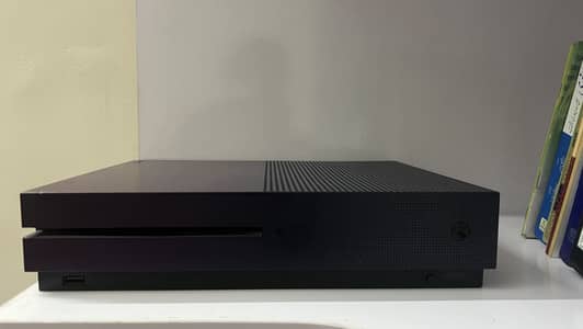 Xbox one s |1TB |2 controllers |purple edition