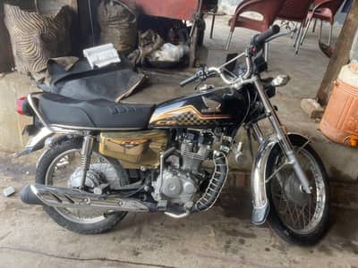 Honda 125sf gold