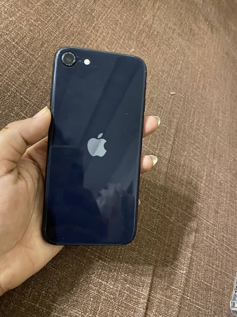 iPhone SE 0