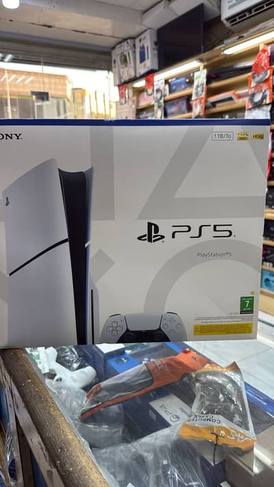 Ps5 slim Disc edition 1TB (latest model]
