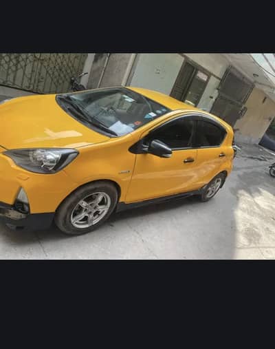 Toyota Aqua 2012