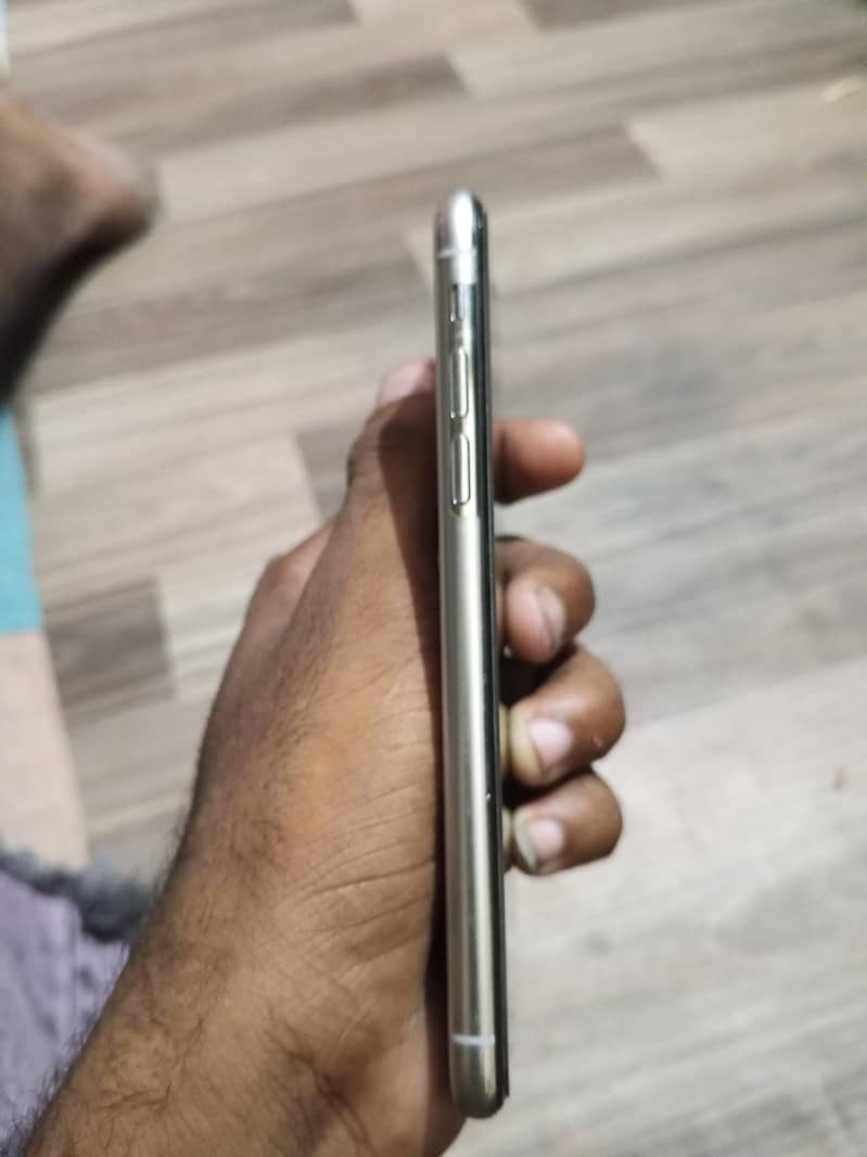 Apple iPhone X 2