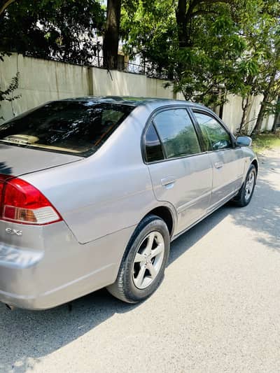 Honda Civic EXi 2004