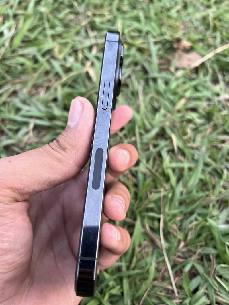 iPhone 13 pro 2