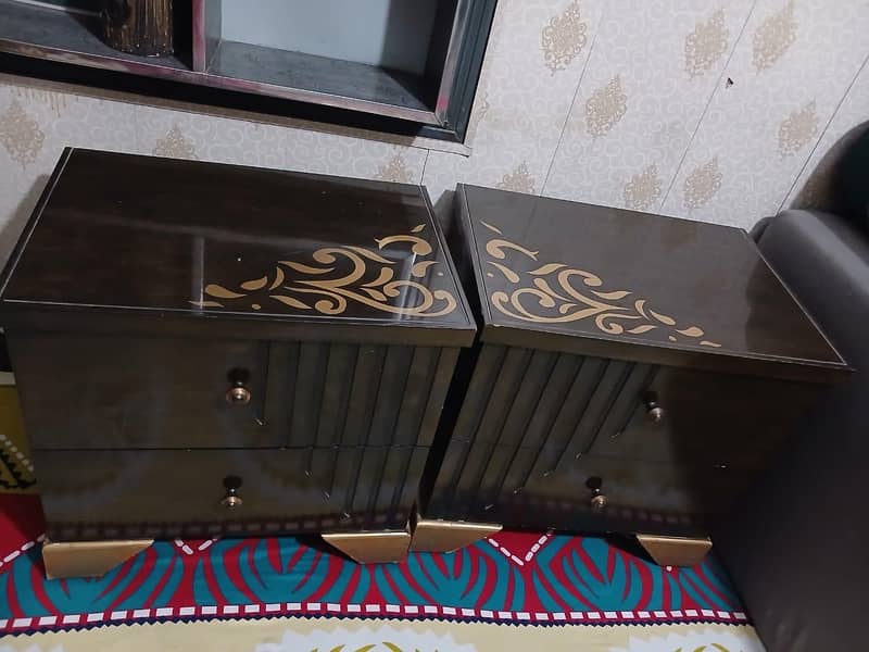 Master Bed Side Tables 0