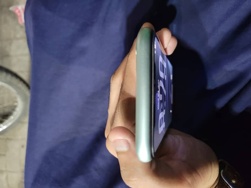 Apple iPhone 11 5