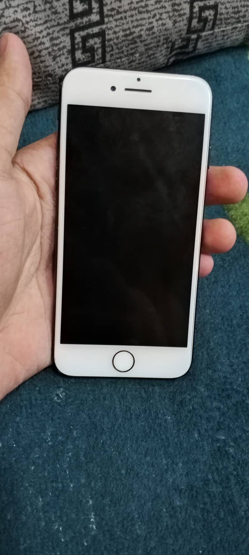 Apple iPhone 7 1