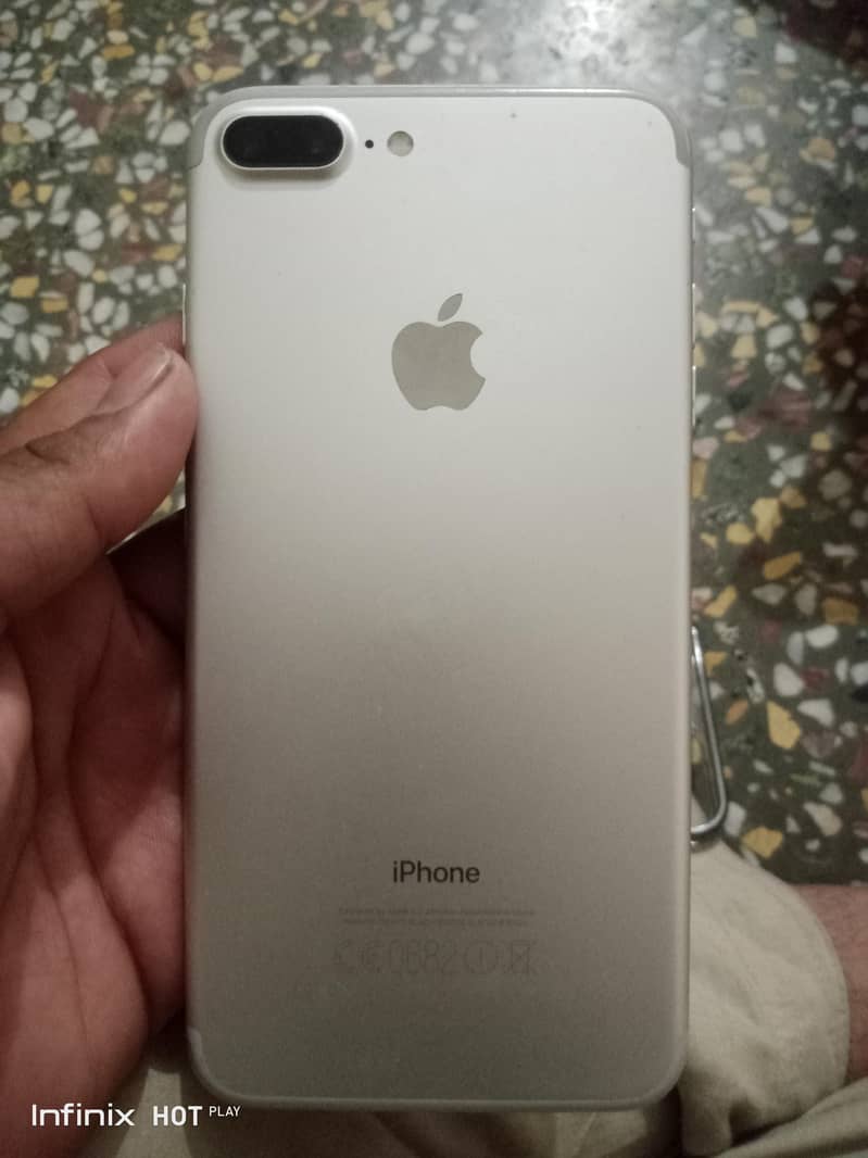 Apple iPhone 7 Plus 1