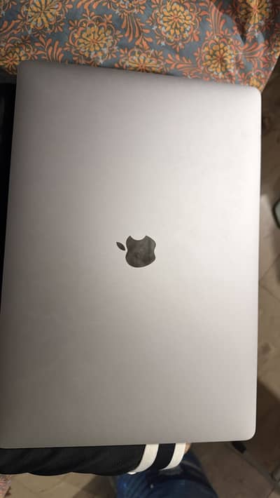 MacBook Pro  2019