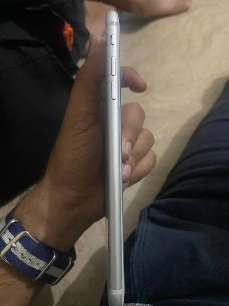 Apple iPhone 7 plus 5