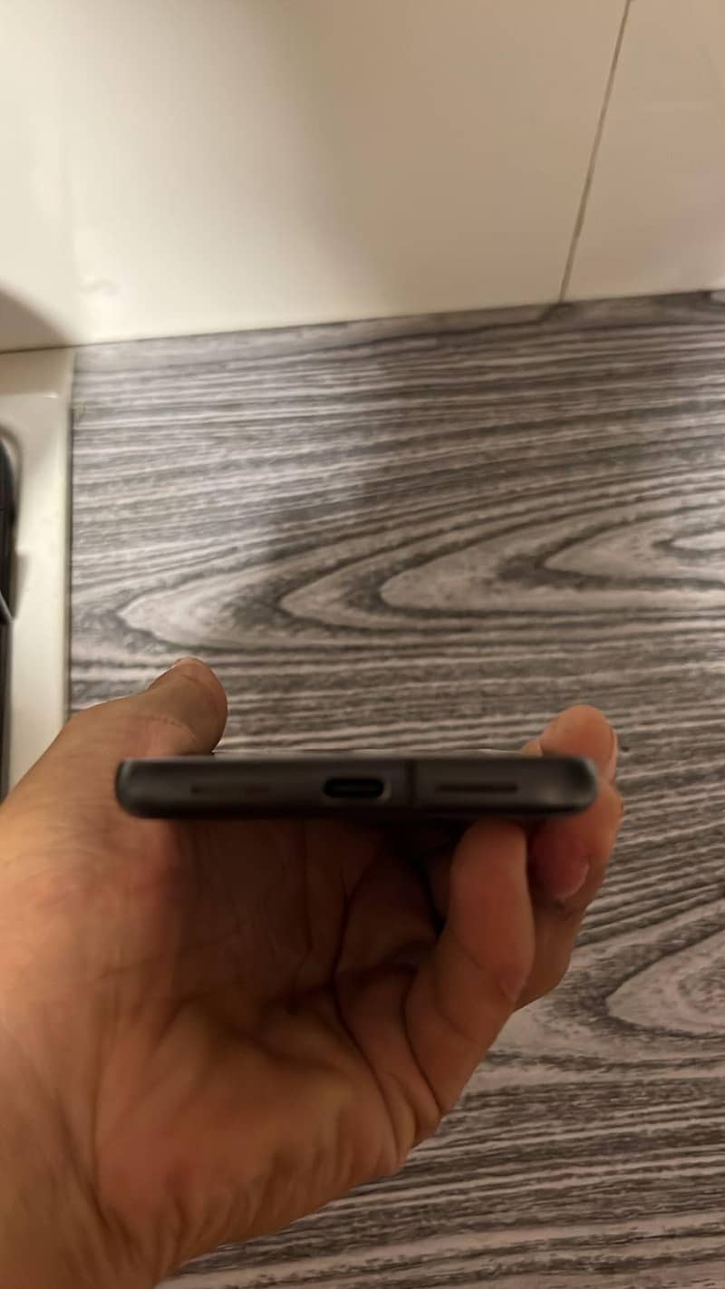 Google Pixel 8 5