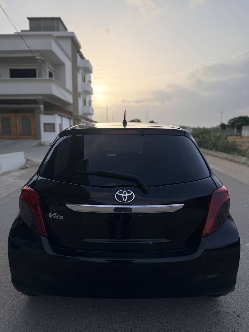 Vitz 2012/15 3
