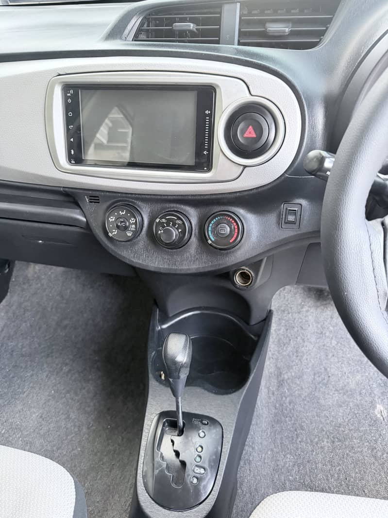 Vitz 2012/15 15