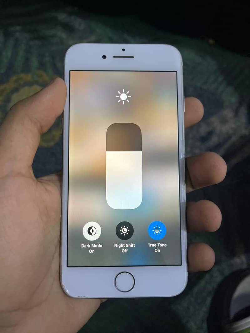 Apple iPhone 8 0